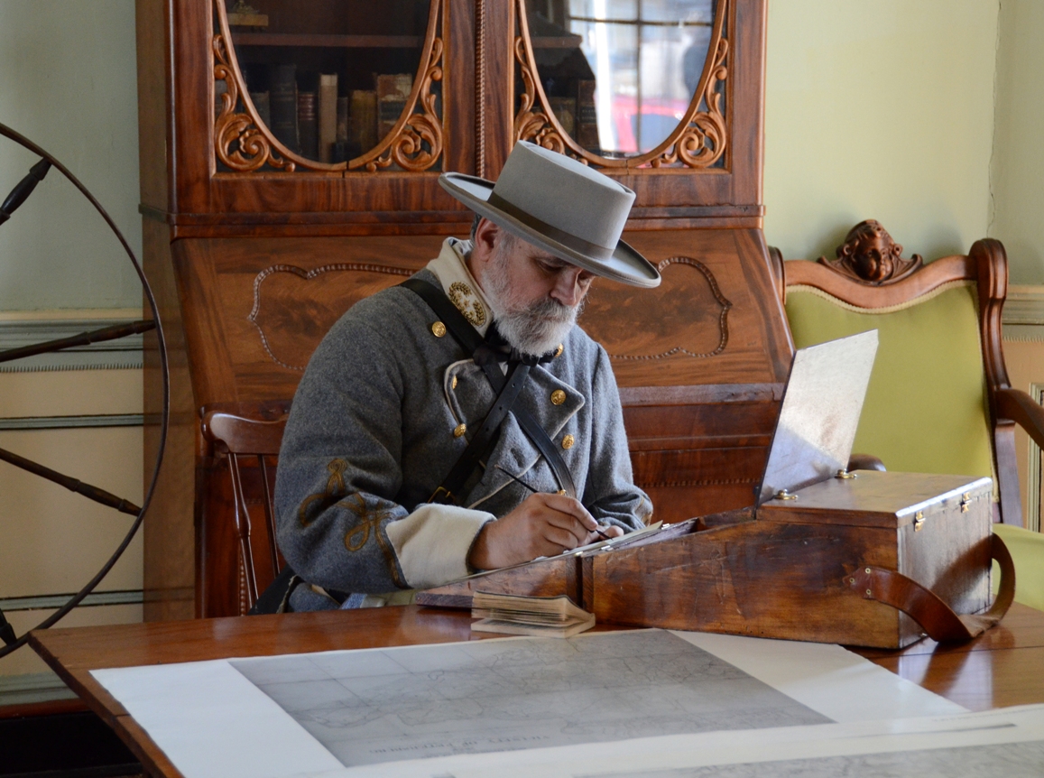 Robert E. Lee Reenatcotr